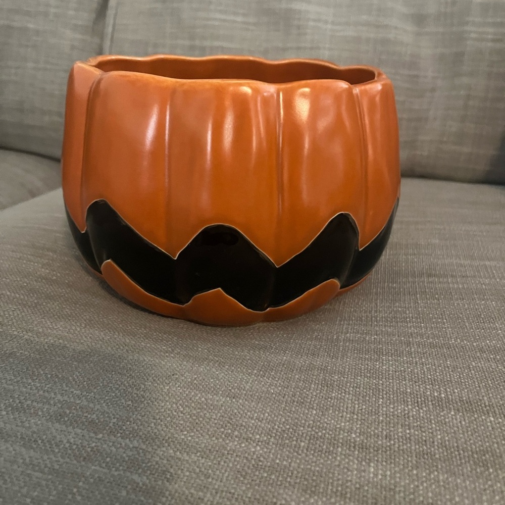 Pottery Barn Charlie Brown Pumpkin Ceramic Bowl